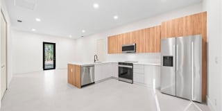 1805 W 10th Street Gallery 27