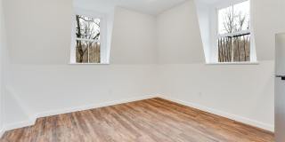 81 Market Street Gallery 10