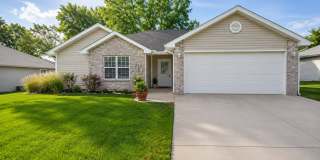 Charming 3-Bedroom Ranch Home: Ideal Comfort and Style! Gallery 1
