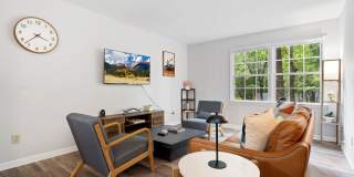 2be / 1.5ba Duplex Unit B - Great Convenient Location Gallery 40