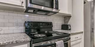 Modern 3BR/2BA Duplex | All Utilities Included | Downtown Edmond Gallery 14