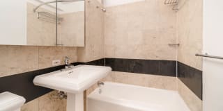 300 East 39th Gallery 17