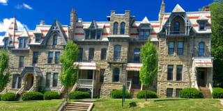 Morris Manor Gallery 1