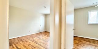 2 Bedroom Apartment Convenient to UNCG & Downtown Greensboro Gallery 10