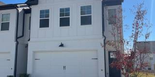 Townhouse in the Lovely Townes of Auburn Gallery 1