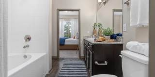 Riverhouse Gallery 11