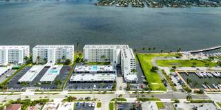 301 Lake Shore Drive unit: 411 Gallery 32