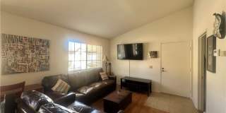 26165 D La Real Gallery 8