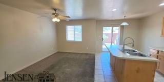 Hidden Valley Town Home Gallery 6