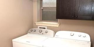 Available August 1st! Two-Story 3 Bedroom, 2.5 Bathroom in the center of Fayetteville Gallery 15