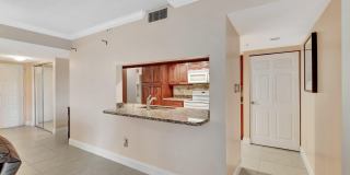 1915 Lavers Circle Gallery 12