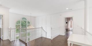 Luxury Furnished Home Gallery 37
