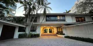 325 Sunset Drive Gallery 1