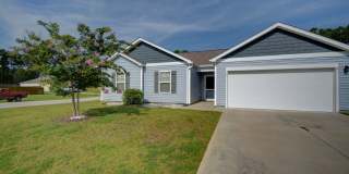 3 Bedroom, Dog Friendly, Large Fenced in Back Yard located in Hope Creek Neighborhood Gallery 1
