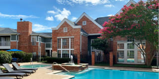 Kensington Square Gallery 16