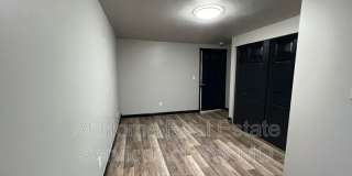 704 N Kansas Expy Gallery 10