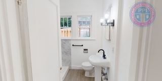 Coveted Old Town Lake Oswego Craftsman | Walk to George Rogers Park, Downtown Dining & Shopping Gallery 9