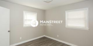 506 Sinclair Street Gallery 11
