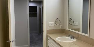 Spacious Seattle Condo - $2,200 Gallery 24