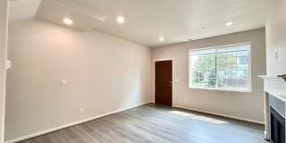 Stunning 2 Bed, 2.5 Bath Craftsman Townhome with Community Amenities! Gallery 61