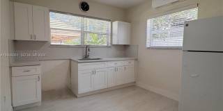 606 SW 58th Ct Gallery 7