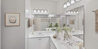 Affordable Housing - Elan at Mallard Creek Apartment Homes Gallery 59
