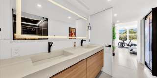 1147 Hillsboro Mile Gallery 32