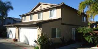GORGEOUS TOWNHOME 3 BR, 2.5 BA, 2 CAR GARAGE Gallery 1