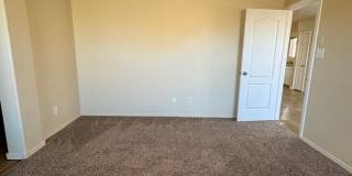 3 bed 2 bath home in Huning Ranch! Gallery 8
