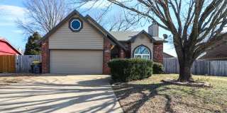 4 bedroom, 2 1/2 bath, 2 car garage located in the quiet Summit View subdivision. 4 bedroom, 2 1/2 bath, 2 car garage located in the quiet Summit View subdivision. Gallery 16