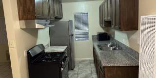 1193 N Ardmore Ave Gallery 3