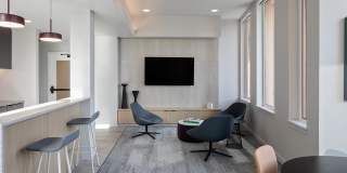 Verso Gallery 31