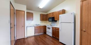 Oakland Pointe Gallery 21