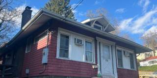 Large House - 3 Bedroom/ 2 Bathroom - Downtown Available 05/20/2025 Large House - 3 Bedroom/ 2 Bathroom - Downtown Available 05/20/2025 Gallery 1