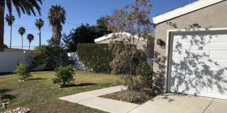 WALK TO SDSU! 5 bed 2 bath House w/ A/C Gallery 1