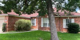 3/3/2 in Rivertree / Wood Burning Fire Place / Covered Back Patio / Tons of Community Amenities / CISD Gallery 1
