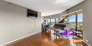 5000 Town Center Gallery 12