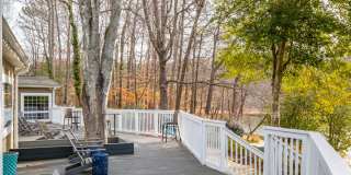 Lake House at Martin's Landing Gallery 29