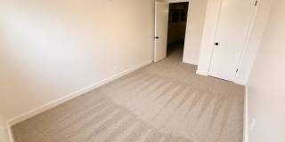 Updated 5 bedroom home is ready for you! Gallery 8