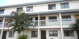 Pearl Horizon Split-Level Townhouse 2 bedrooms, 1.5 bath with 2 parking stalls Gallery 1