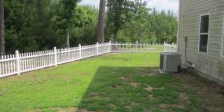 Large family home with fenced back yard in Satterfield Close to Cherry Point & New Bern Large family home with fenced back yard in Satterfield Close to Cherry Point & New Bern Gallery 3
