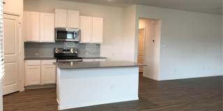 Conveniently Located 4 Bed / 2 Bath Hutto Home Gallery 7