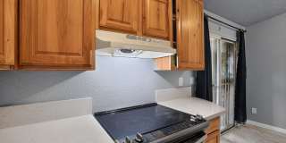 Charming 1BR Townhome in Phoenix Gallery 9