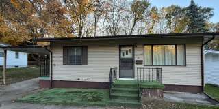 Quiet Cul-de-Sac Living in Council Bluffs Gallery 1