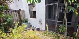817 SE 12th Court Gallery 16