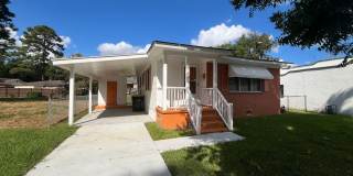 3 Bedroom Home in Live Oak Neighborhood Gallery 1