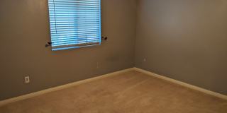 Incredible 5BD/3BA Home in Bakersfield's Desirable 93312 — Pool Service, Landscaping, Pest Control & Fully Loaded! Gallery 7