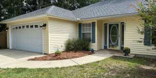 Beautiful 3/2 home on Mobile Hwy Gallery 1