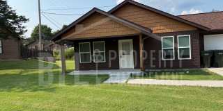 Beautiful 3 Bedroom Home with Fenced Yard in Hollister Gallery 1