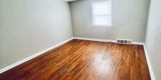 Large 2 bed 1 bath Duplex in Dundee! Gallery 18